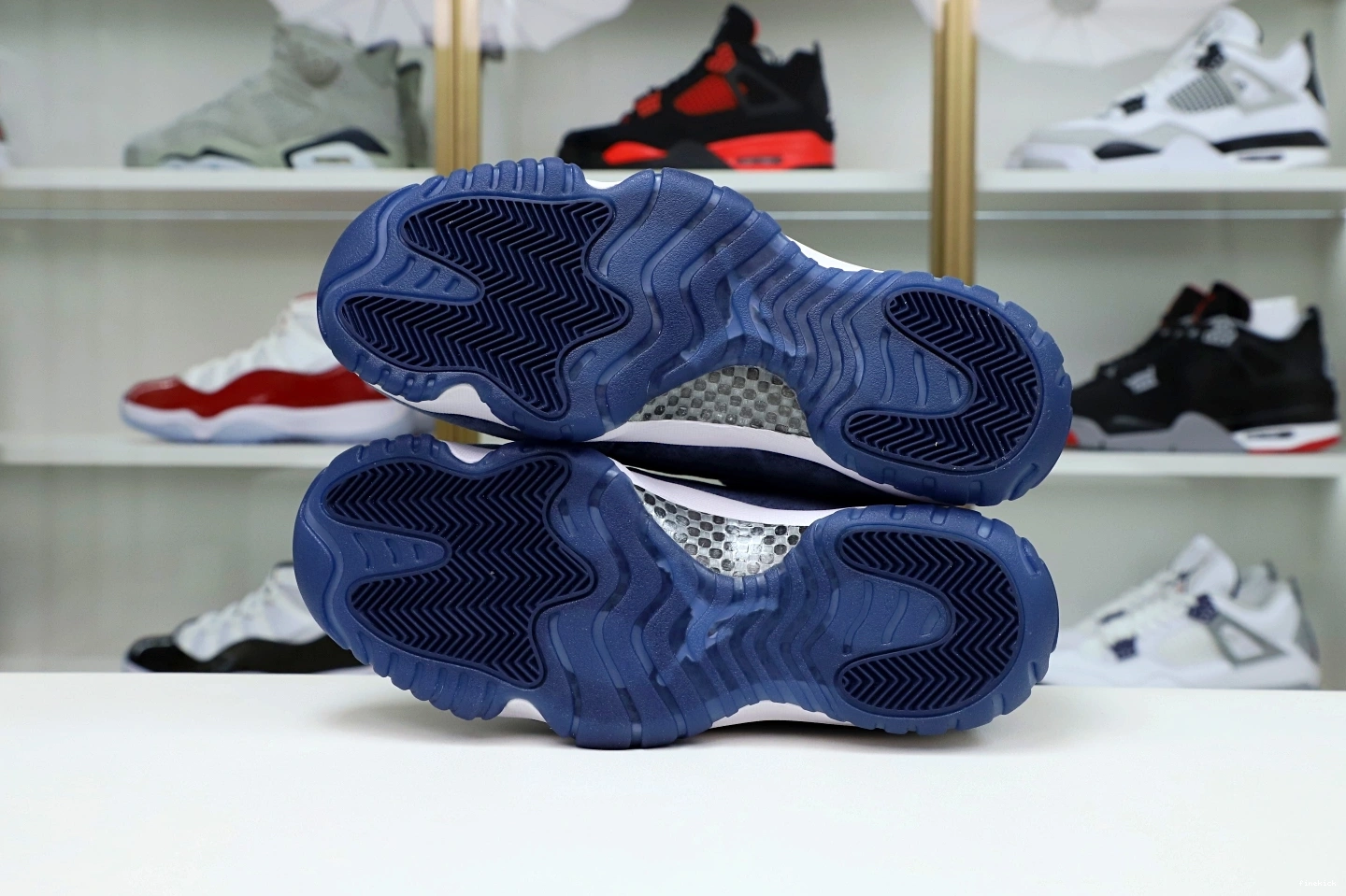 JORDAN MIDNIGHT 11 RETRO NAVY AIR 0714